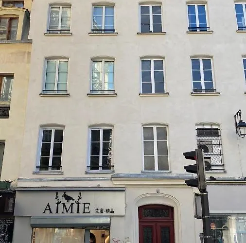 Marais Joli Deux Pieces * Paris